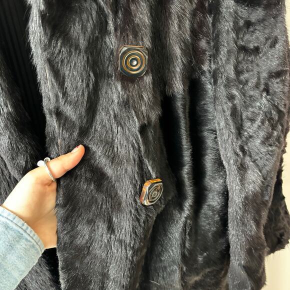 Beaver Fur Coat by Herman and Ben Marks Furs of Detroit - Picture 5 of 10